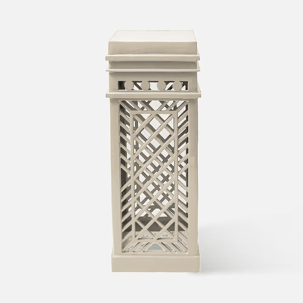 Lattice Pedestal – Putty